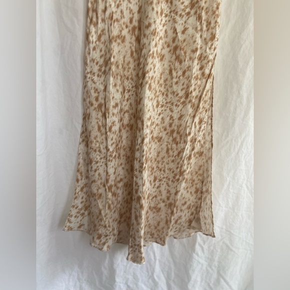 J Crew Y2K Animal Print Slip Skirt with Side slits Beige/White Size Small - Picture 13 of 15
